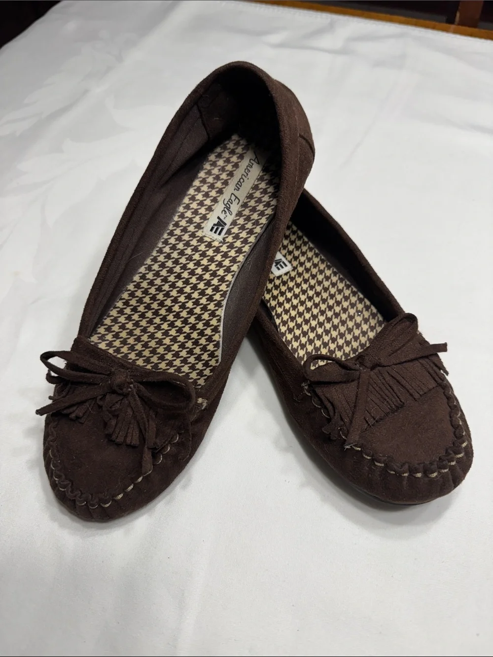 American Eagle dark brown suede moccasin loafer. Size 8.5